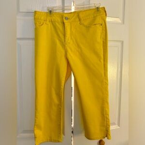 St. John’s Bay Capri Pants, yellow, size 10